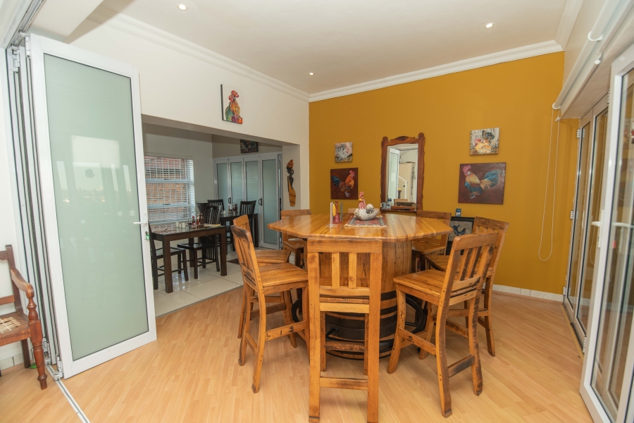 6 Bedroom Property for Sale in Humerail Eastern Cape